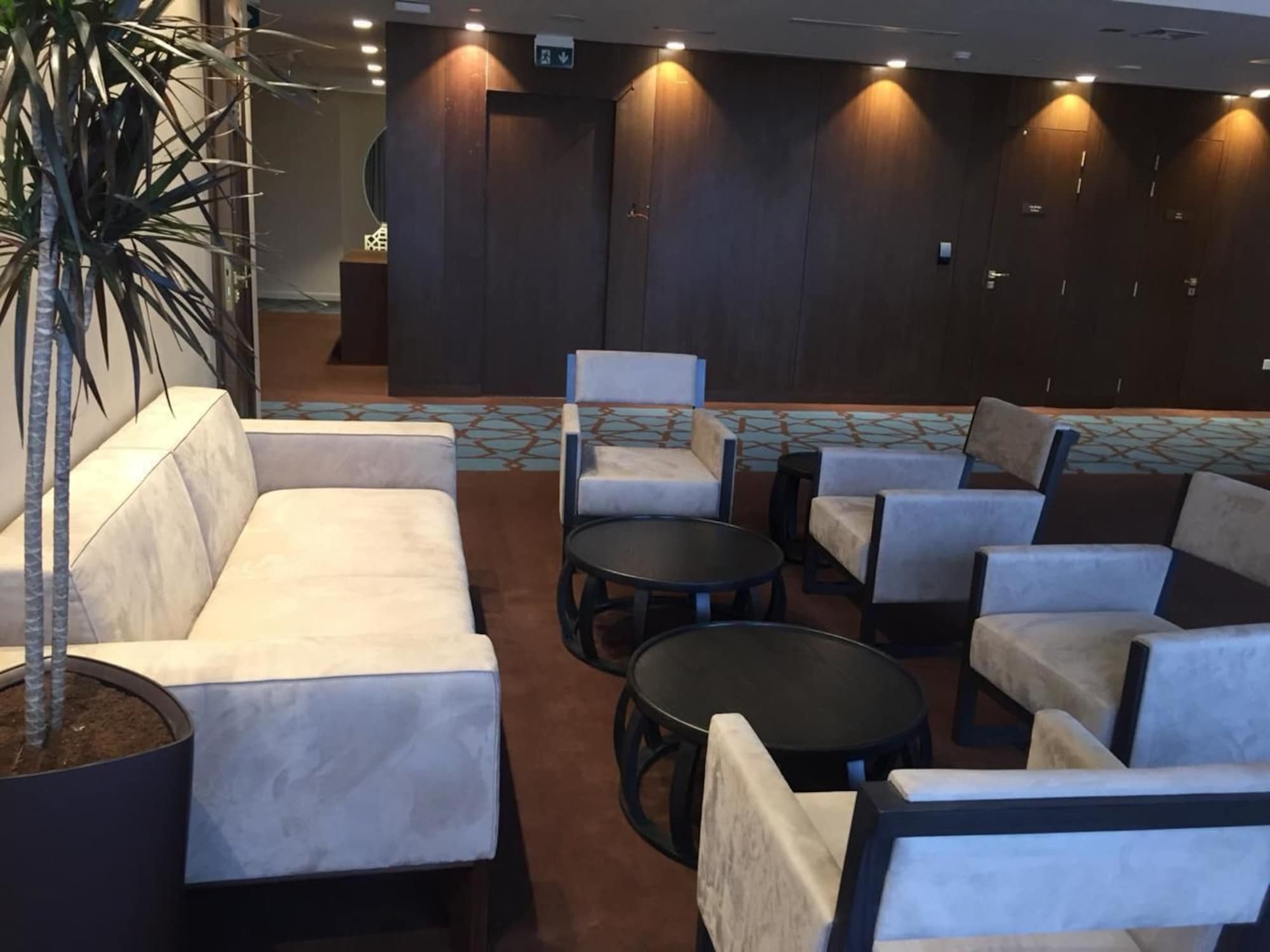利雅得莎萨酒店 利雅德 外观 照片